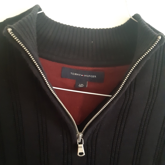 Tommy Hilfiger 1/4 Zip Sweater - Picture 12 of 12